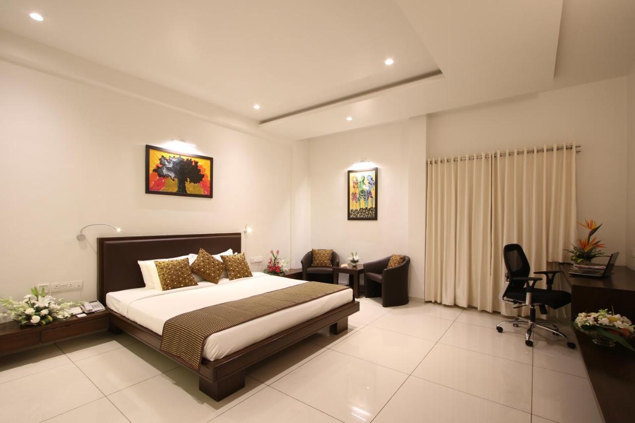 Prakruti Resort Vadodara Zewnętrze zdjęcie